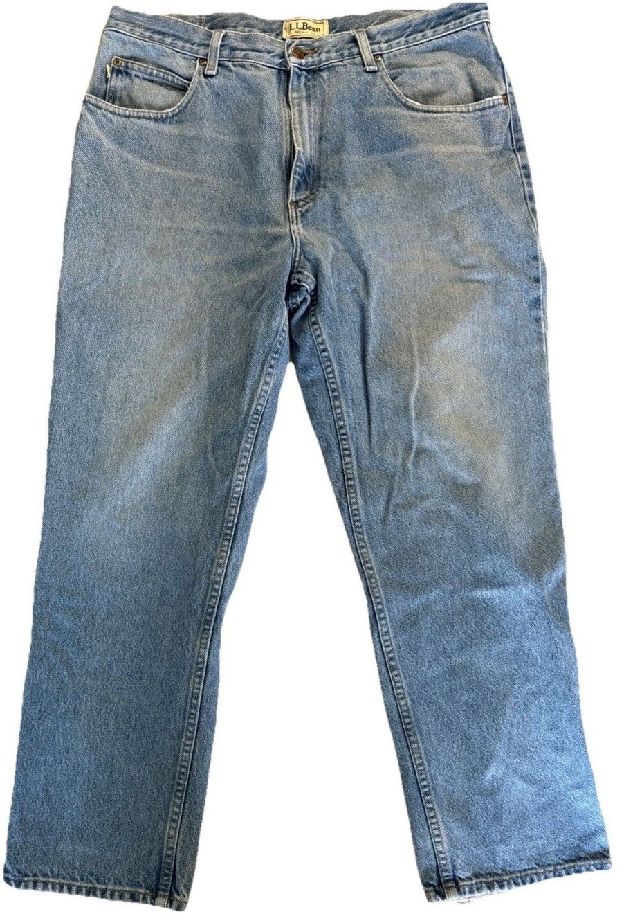 LL Bean Natural Fit Jeans Mens Light Wash Denim 100% Cotton Actual Size(35.5x27)